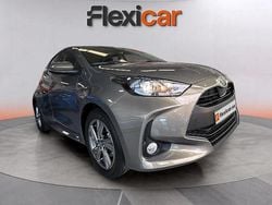 Marrón Usado 2024 Toyota Yaris Hybrid Active Berlina | 17.990 € (Super precio)