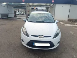 Blanco Usado 2010 Ford Fiesta Trend Utilitario | 4200 € (Precio justo)