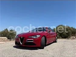 Rojo Usado 2017 Alfa Romeo Giulia Berlina | 24.000 € (Precio justo)