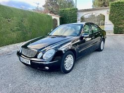 Negro Usado 2005 Mercedes E200 Elegance Berlina | 6300 €