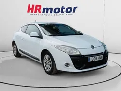 Blanco Usado 2013 Renault Mégane III Expression Coupe | 7210 € (Precio justo)