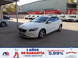 Blanco Usado 2017 Volvo V40 Momentum Familiar | 13.650 € (Precio justo)