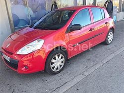 Rojo Usado 2013 Renault Clio III Collection Berlina | 3480 € (Un poco caro)