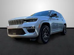 Gris Nuevo 2025 Jeep Grand Cherokee Summit SUV | 91.599 € (Un poco caro)