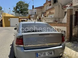 Gris / plata Usado 2009 Opel Vectra Elegance Berlina | 900 €