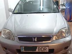 Gris / plata Usado 2001 Honda Civic S Berlina | 2990 €