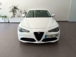 Blanquecino Usado 2016 Alfa Romeo Giulia Super Berlina | 21.200 € (Precio justo)