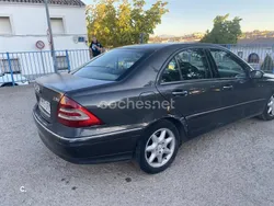Negro Usado 2001 Mercedes C270 Elegance Berlina | 1900 €