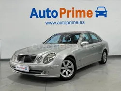 Gris / plata Usado 2002 Mercedes E270 Avantgarde Berlina | 4970 € (Precio justo)