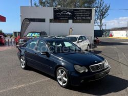 Azul Usado 2005 Mercedes C180 Classic Familiar | 11.990 €