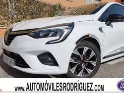Blanco Usado 2021 Renault Clio V LIMITED Utilitario | 13.500 € (Precio justo)