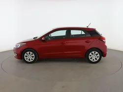 Rojo Usado 2017 Hyundai i20 Berlina | 11.699 € (Precio justo)
