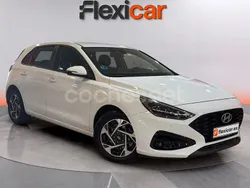 Blanco Usado 2024 Hyundai i30 Berlina | 20.990 € (Precio justo)