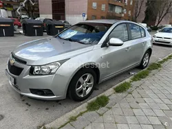 Gris / plata Usado 2013 Chevrolet Cruze LT Berlina | 6500 € (Precio justo)