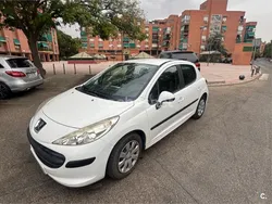 Blanco Usado 2008 Peugeot 207 Berlina | 3800 € (Precio justo)