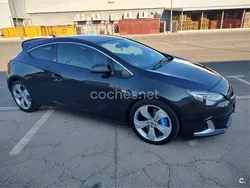 Negro Usado 2013 Opel Astra GTC OPC Berlina | 13.900 €