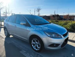 Gris / plata Usado 2008 Ford Focus Trend Berlina | 2500 € (Precio justo)