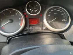 Gris / plata Usado 2011 Peugeot 207 Business-Line Berlina | 5300 € (Precio justo)