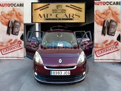 Rojo Usado 2012 Renault Grand Scénic III Dynamique Monovolumen | 5600 € (Precio justo)