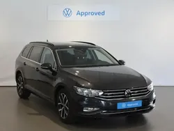 Gris/plata Nuevo 2025 VW Passat Executive Familiar | 35.990 € (Precio justo)