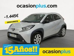 Gris Usado 2024 Toyota Aygo Play Utilitario | 14.950 € (Precio justo)