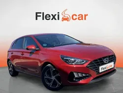 Granate Usado 2021 Hyundai i30 Berlina | 14.190 € (Precio justo)
