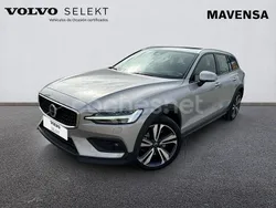Gris / plata Usado 2022 Volvo V60 CC Ultimate Familiar | 46.900 €