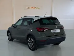 Gris Nuevo 2025 Seat Arona Style SUV | 21.400 €