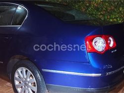 Azul Usado 2005 VW Passat Sportline Berlina | 5500 € (Un poco caro)
