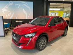 Rojo Nuevo 2025 Peugeot e-208 Allure Utilitario | 28.986 € (Precio justo)