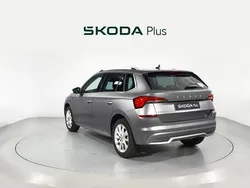 Gris Usado 2023 Skoda Kamiq Style SUV | 22.700 € (Un poco caro)