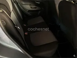 Gris / plata Usado 2007 Fiat Grande Punto Active Utilitario | 3500 € (Caro)