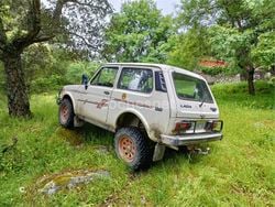 Blanco Usado 1994 Lada niva SUV | 2112 €