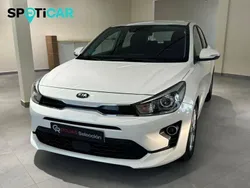 Blanco Usado 2021 Kia Rio | 15.500 € (Precio justo)