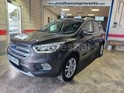 Gris / plata Usado 2019 Ford Kuga Trend SUV | 14.000 €
