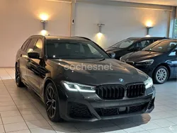 Gris / plata Usado 2022 BMW 520 Familiar | 36.900 € (Un poco caro)
