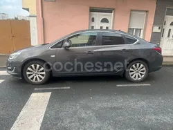 Gris / plata Usado 2013 Opel Astra Business Berlina | 6500 € (Precio justo)