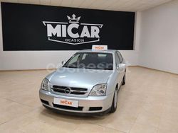 Gris / plata Usado 2004 Opel Vectra Comfort Berlina | 3999 €