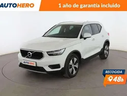 Blanco Usado 2020 Volvo XC40 Momentum SUV | 23.713 € (Precio justo)