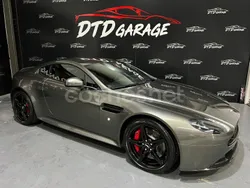 Gris / plata Usado 2019 Aston Martin V8 Vantage Coupe | 125.000 €