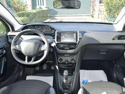 Blanco Usado 2017 Peugeot 208 Active Utilitario | 9490 € (Precio justo)