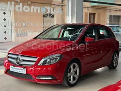 Rojo Usado 2013 Mercedes B180 Monovolumen | 11.600 € (Precio justo)