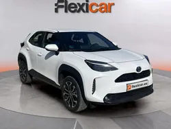 Blanco Usado 2021 Toyota Yaris Hybrid Active | 19.470 € (Precio justo)