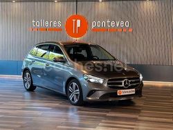 Gris / plata Usado 2022 Mercedes B200 Monovolumen | 22.650 € (Buen precio)