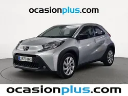 Gris Usado 2024 Toyota Aygo Play Utilitario | 13.741 € (Precio justo)