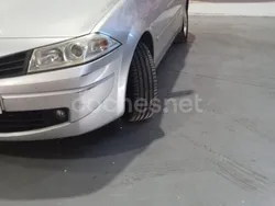 Gris / plata Usado 2007 Renault Mégane II Berlina | 3410 € (Precio justo)