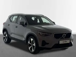 Gris Usado 2023 Volvo XC40 Core SUV | 39.900 € (Caro)