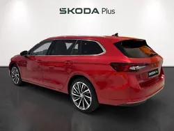 Rojo Usado 2024 Skoda Superb LAURIN & KLEMENT Familiar | 37.990 € (Precio justo)