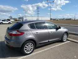 Gris / plata Usado 2011 Renault Mégane III Berlina | 10.999 €