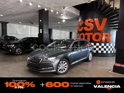 Gris / plata Usado 2021 Skoda Superb Style Familiar | 17.450 € (Super precio)